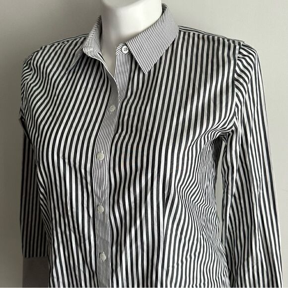 Striped Button-Up, Chico’s Size 1 (Medium) - Picture 4 of 10